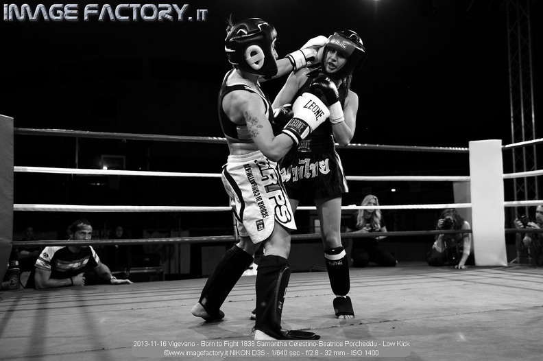 2013-11-16 Vigevano - Born to Fight 1838 Samantha Celestino-Beatrice Porcheddu - Low Kick.jpg